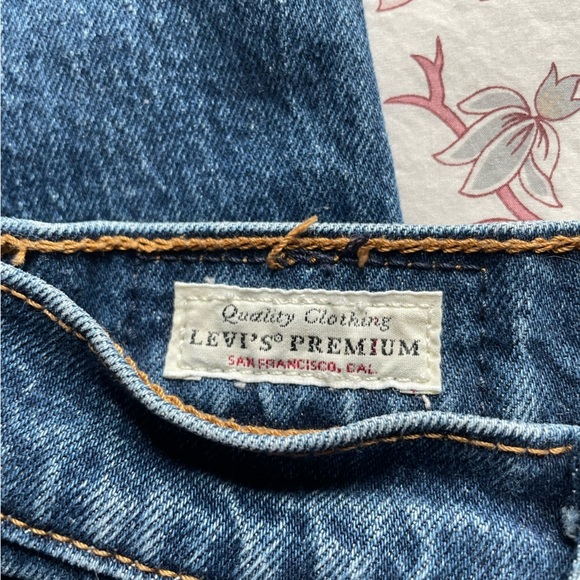Levi’s Premium Wedgie Straight Below The Belt Raw Hem Button Fly Ankle Jeans 24 - Picture 10 of 16
